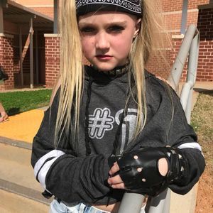 Meet your Posher, Naomi